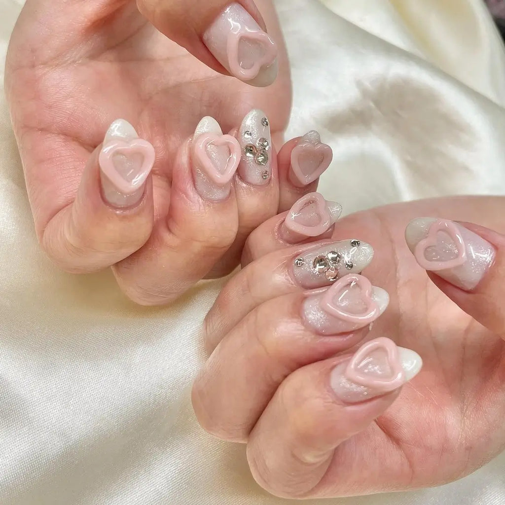 Nails with Hearts： Creative Ideas to Elevate Your Manicure